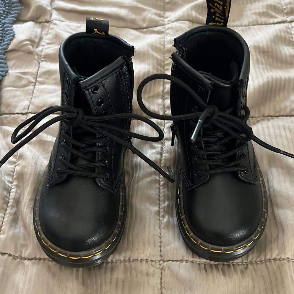 Dr. Martens, Toddlee unisex side zip boots, size 7, black